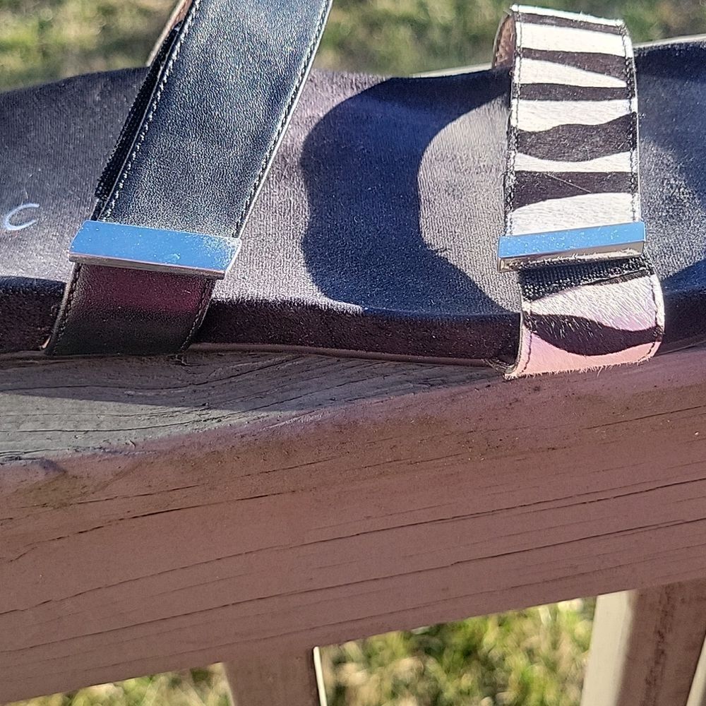 Vionic Jura zebra print sandal size 10 - Picture 5 of 7